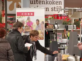 21 april Demonstratie Cobb bbq